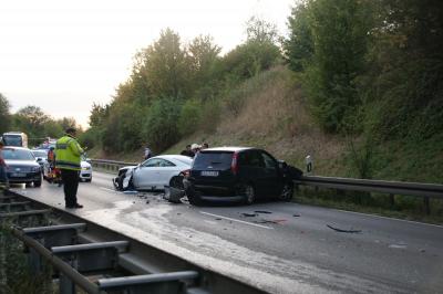Ostflidern-Nellingen: Mehrere Verletzte bei Frontalkollision